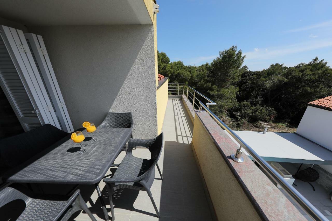 Luxury Villa Nada With Pool Petrčane Exterior foto