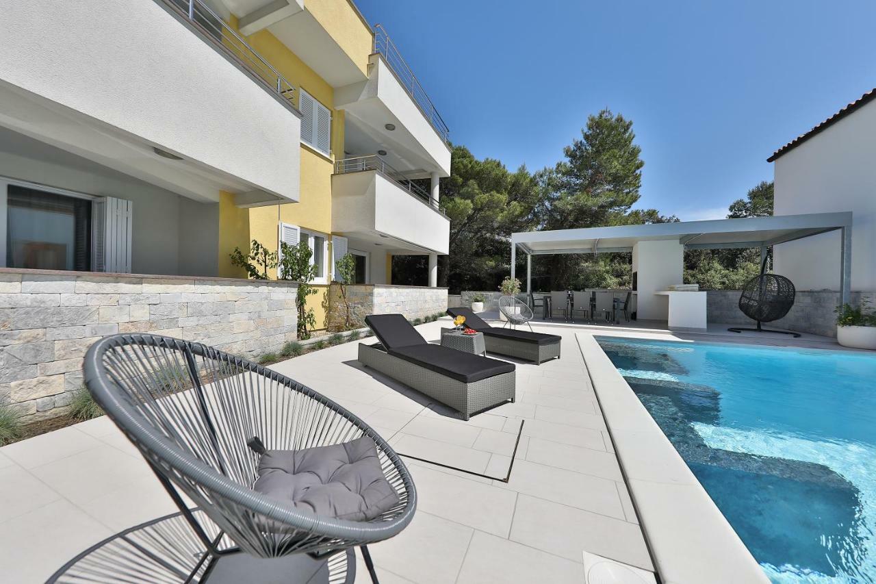 Luxury Villa Nada With Pool Petrčane Exterior foto